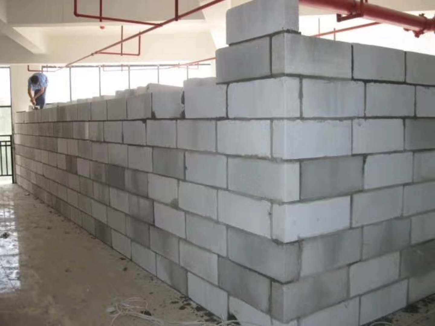 韶关蒸压加气混凝土砌块承重墙静力和抗震性能的研究